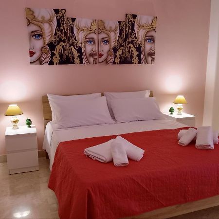 La Valigia Sul Letto Bed & Breakfast คาตาเนีย ภายนอก รูปภาพ