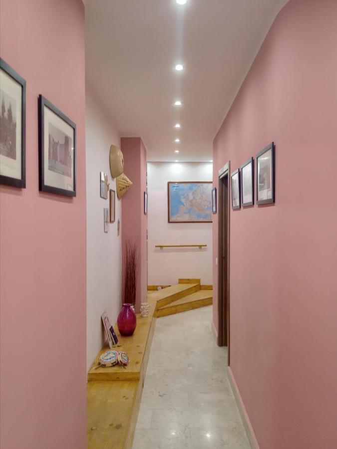 La Valigia Sul Letto Bed & Breakfast คาตาเนีย ภายนอก รูปภาพ